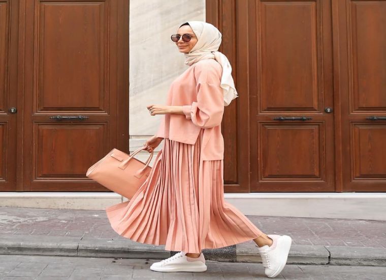 ست کردن با رنگ گلبهی