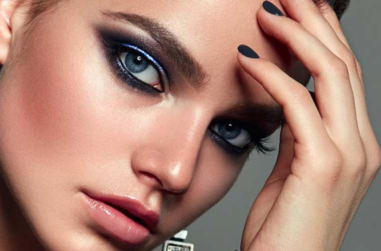 خط چشم رنگی خاکستری